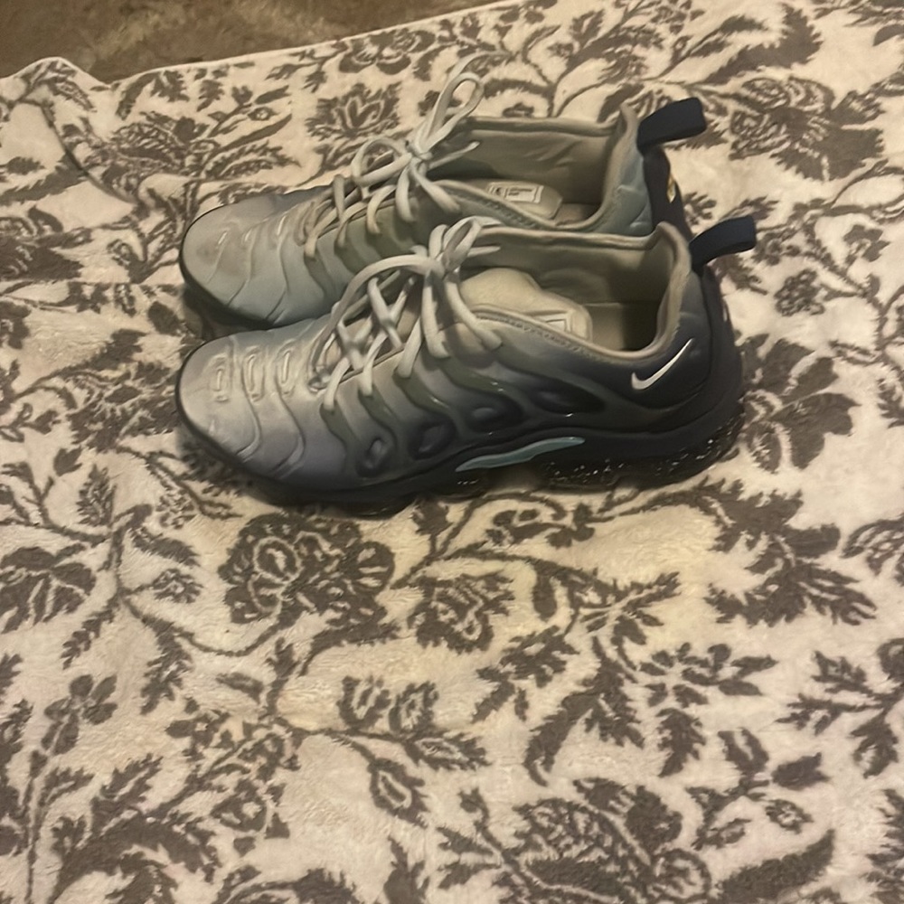 Nike VaporMax Plus shoes • Color Navy blue • Size 9.5 •